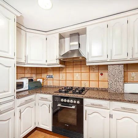 Kesinton Appartement *